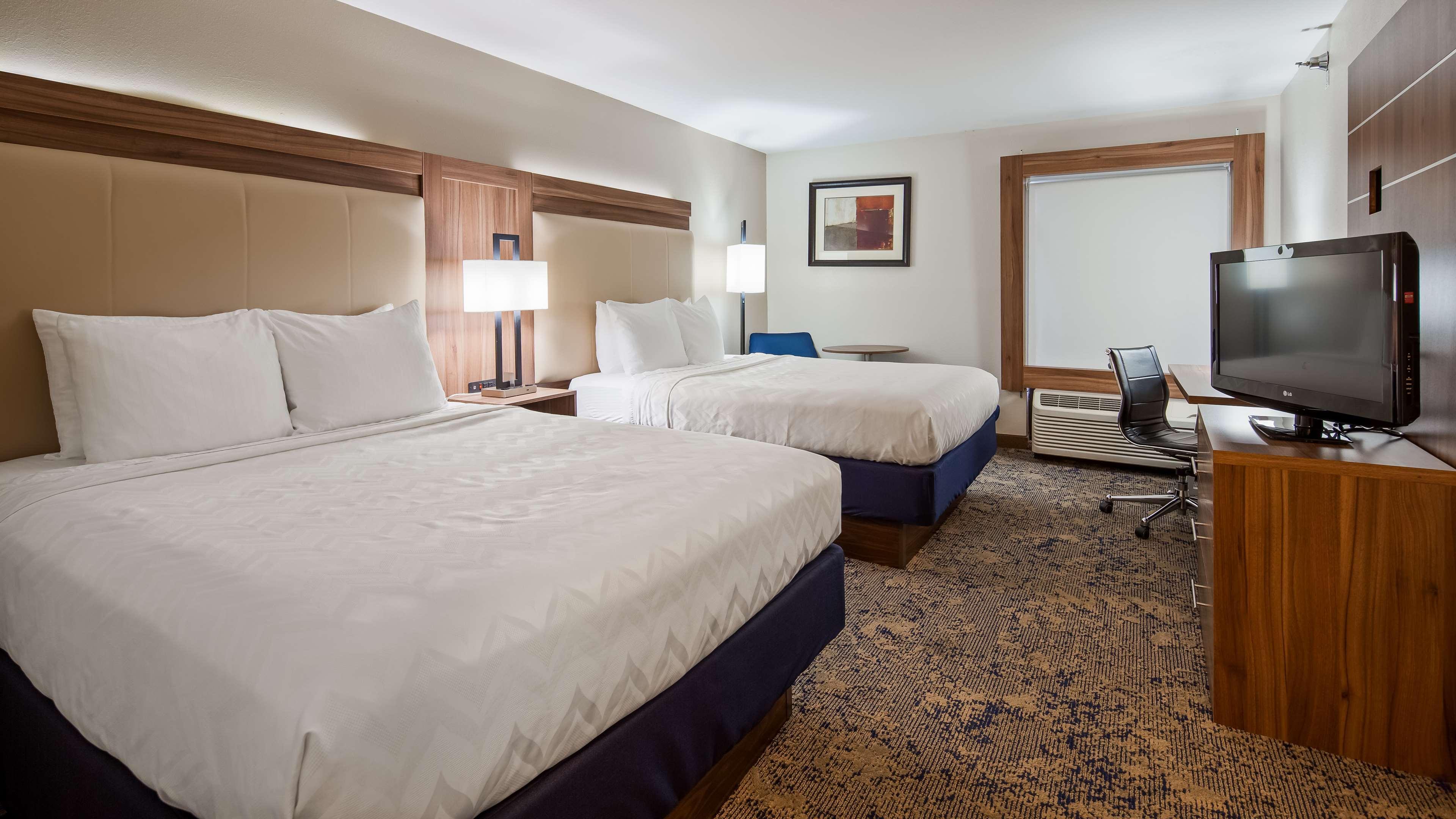Best Western Plus Kansas City Airport - Kci East Exterior photo